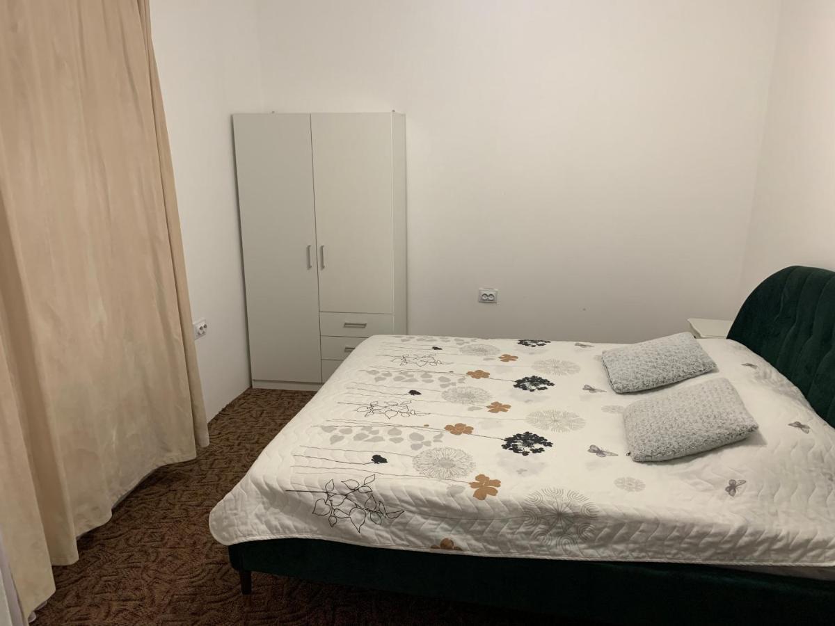 Luxury Accommodation Republicii Brasov Bagian luar foto