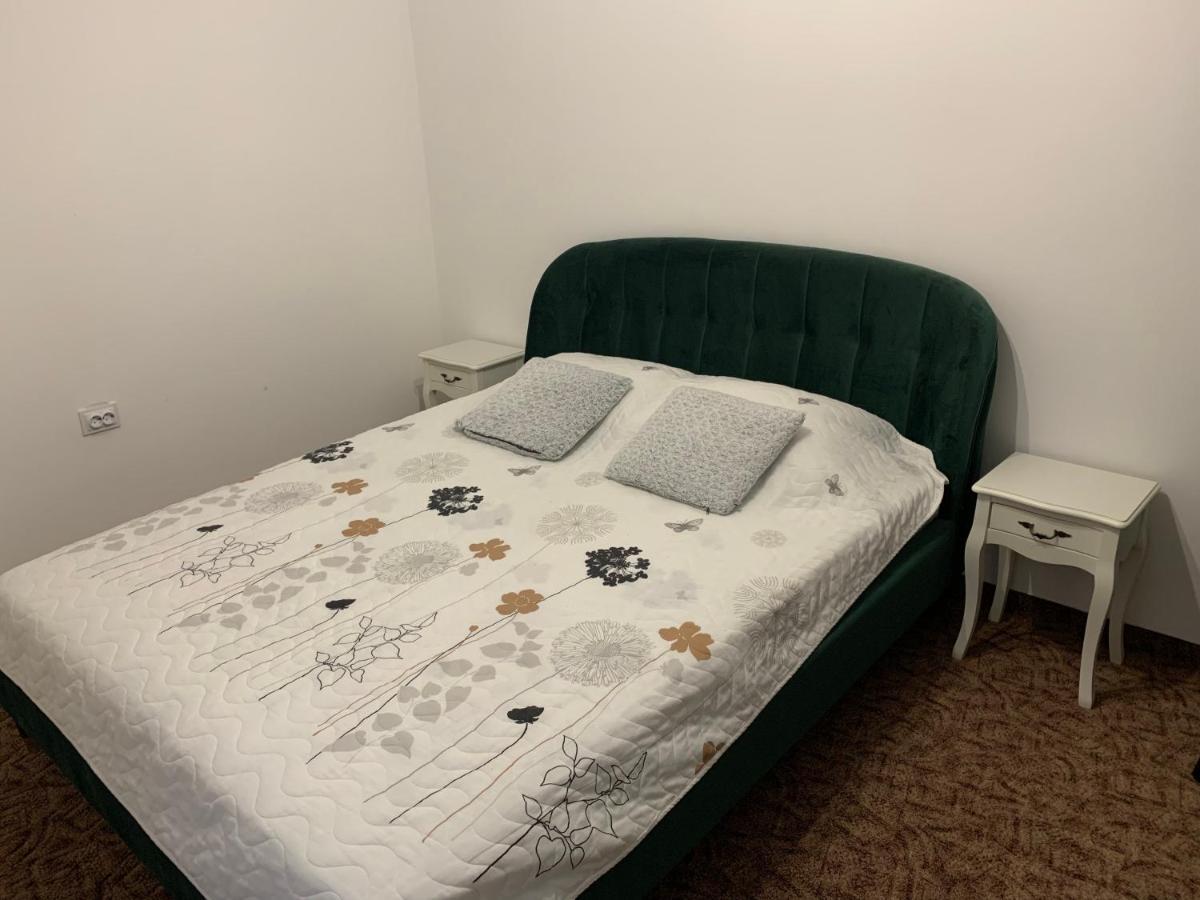 Luxury Accommodation Republicii Brasov Bagian luar foto