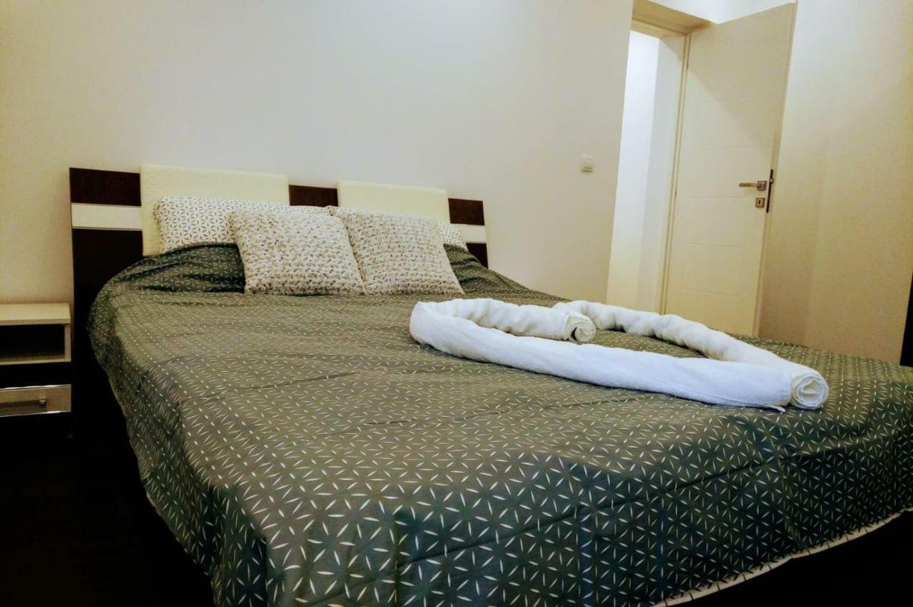 Luxury Accommodation Republicii Brasov Bagian luar foto